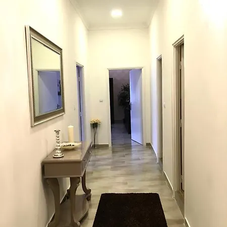 Standard By Hi5 - Ruin Bar Distr. * Budapest