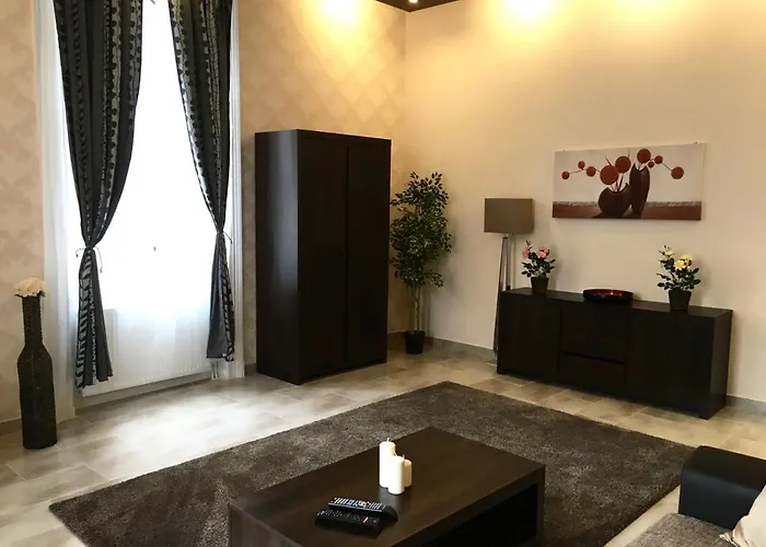 Standard By Hi5 - Ruin Bar Distr. بودابست