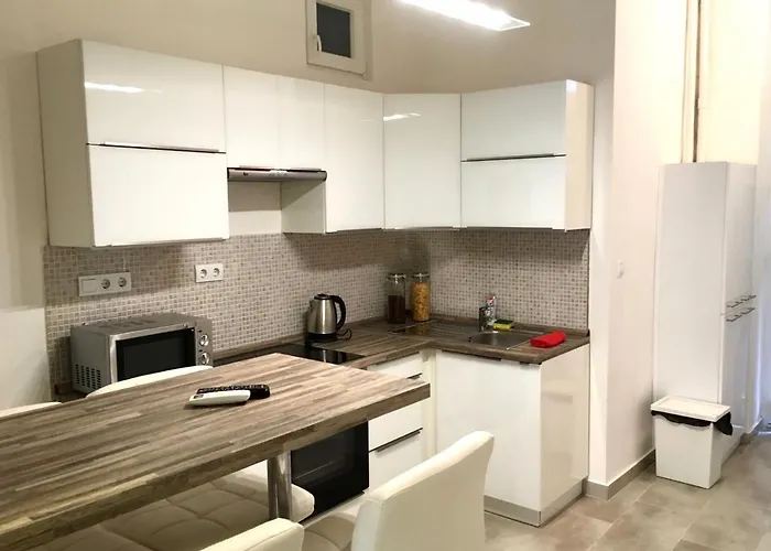 Standard By Hi5 - Ruin Bar Distr. Apartament *