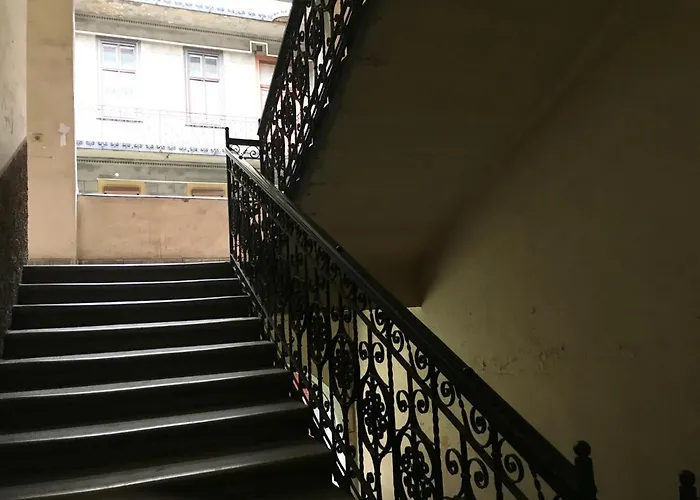 Standard By Hi5 - Ruin Bar Distr. Budapesta